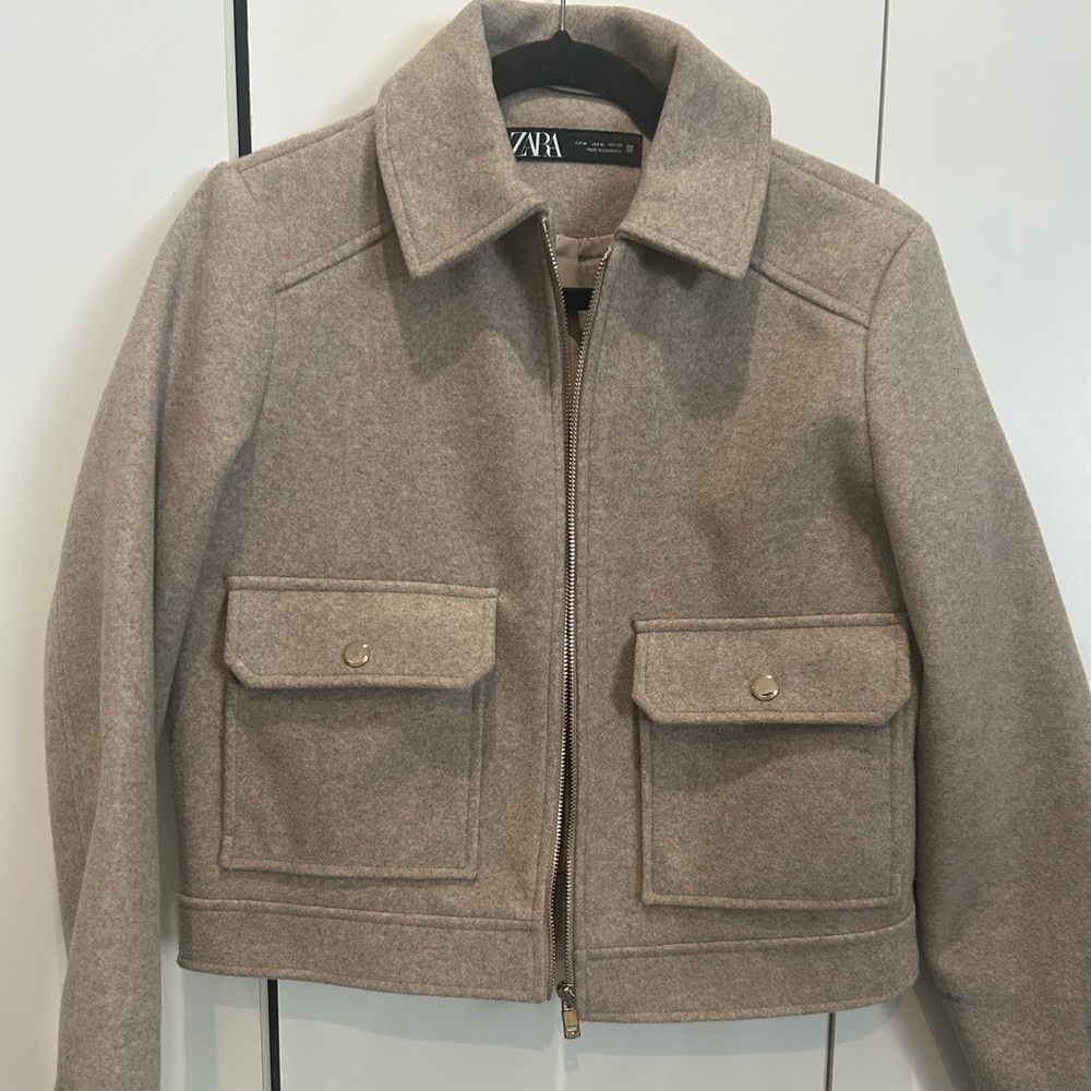 Zara Women's Beige Bomber Jacket